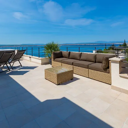 Apartment Faszinierendes Nur 100 Meter Zum Mit Sauna Und Whirlpool Auf Dachterrasse *