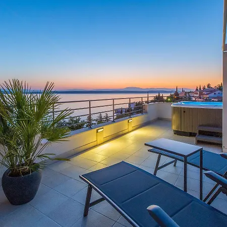 Faszinierendes Nur 100 Meter Zum Mit Sauna Und Whirlpool Auf Dachterrasse Apartment *