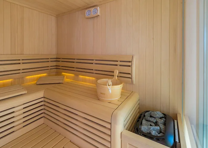 Faszinierendes Nur 100 Meter Zum Mit Sauna Und Whirlpool Auf Dachterrasse *