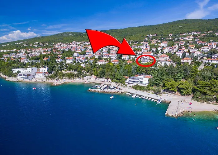 Faszinierendes Nur 100 Meter Zum Mit Sauna Und Whirlpool Auf Dachterrasse Dramalj