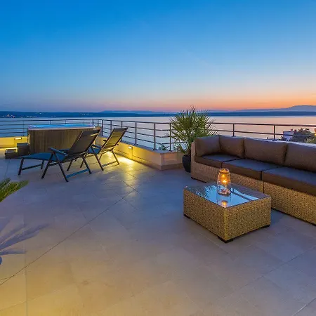 Faszinierendes Nur 100 Meter Zum Mit Sauna Und Whirlpool Auf Dachterrasse