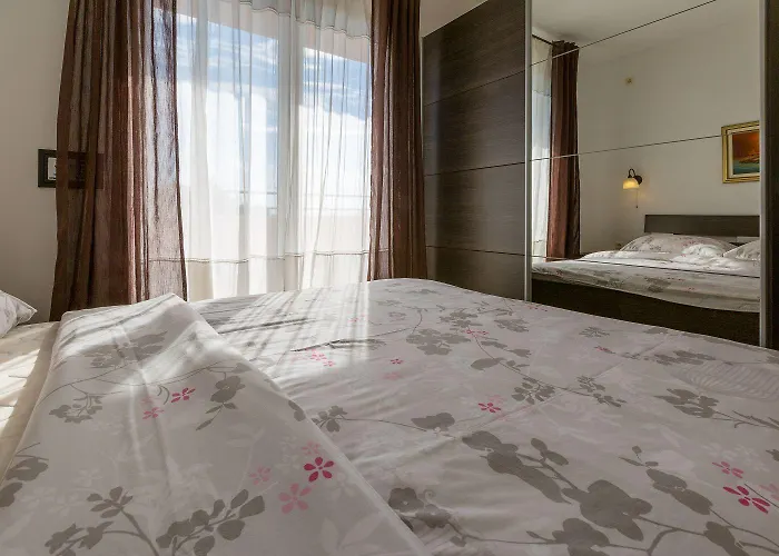 Faszinierendes Nur 100 Meter Zum Mit Sauna Und Whirlpool Auf Dachterrasse * 德拉马利