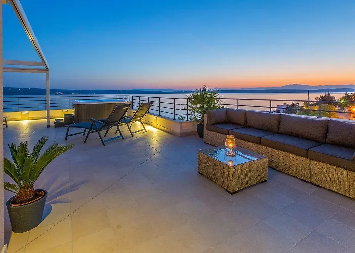 Faszinierendes Nur 100 Meter Zum Mit Sauna Und Whirlpool Auf Dachterrasse